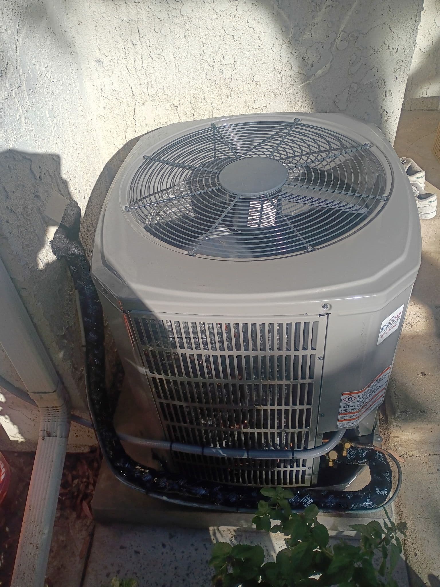 Gallery photos for New Coil and Condenser Install Keeps Riverside Home Cool: Image #1