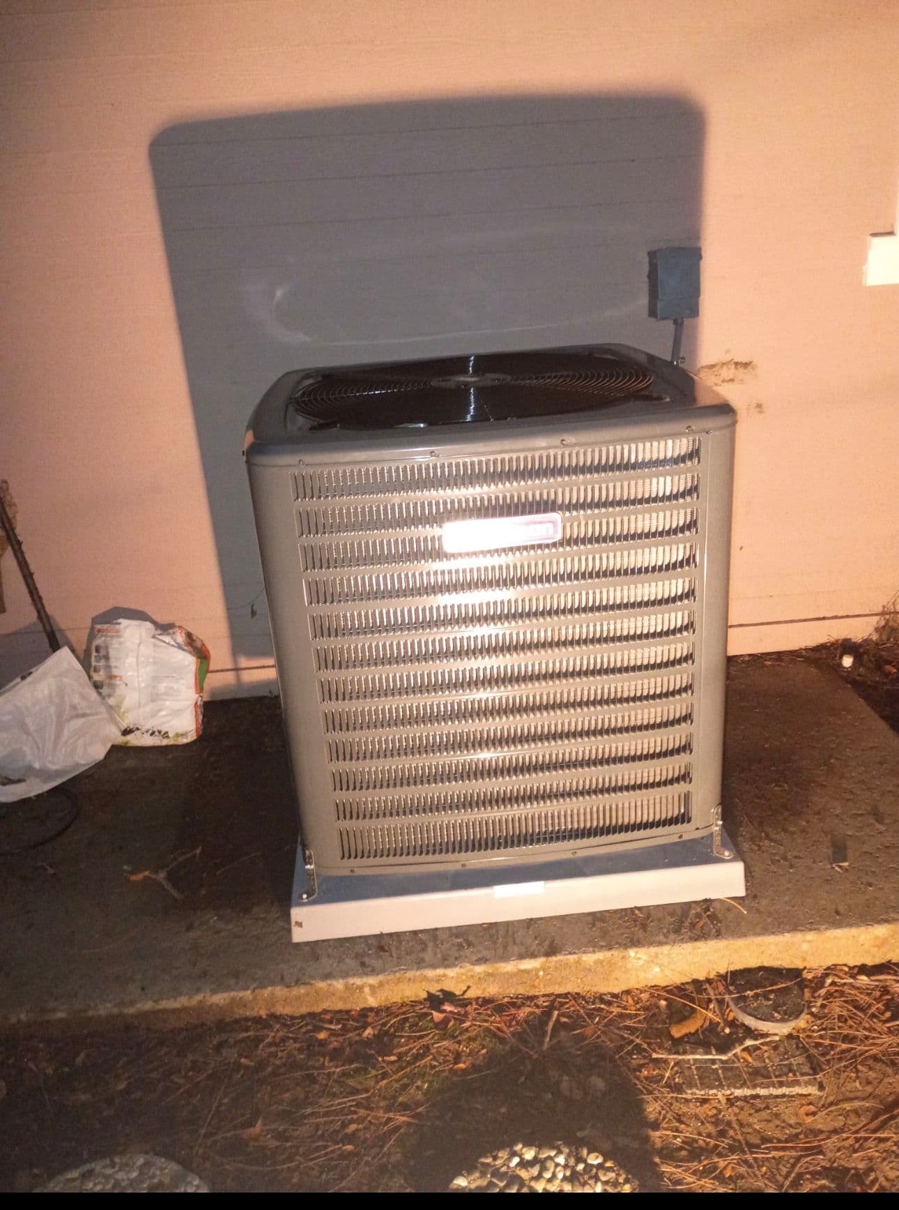 Fresh Daikin 15.2 SEER A/C Installation Done Right image