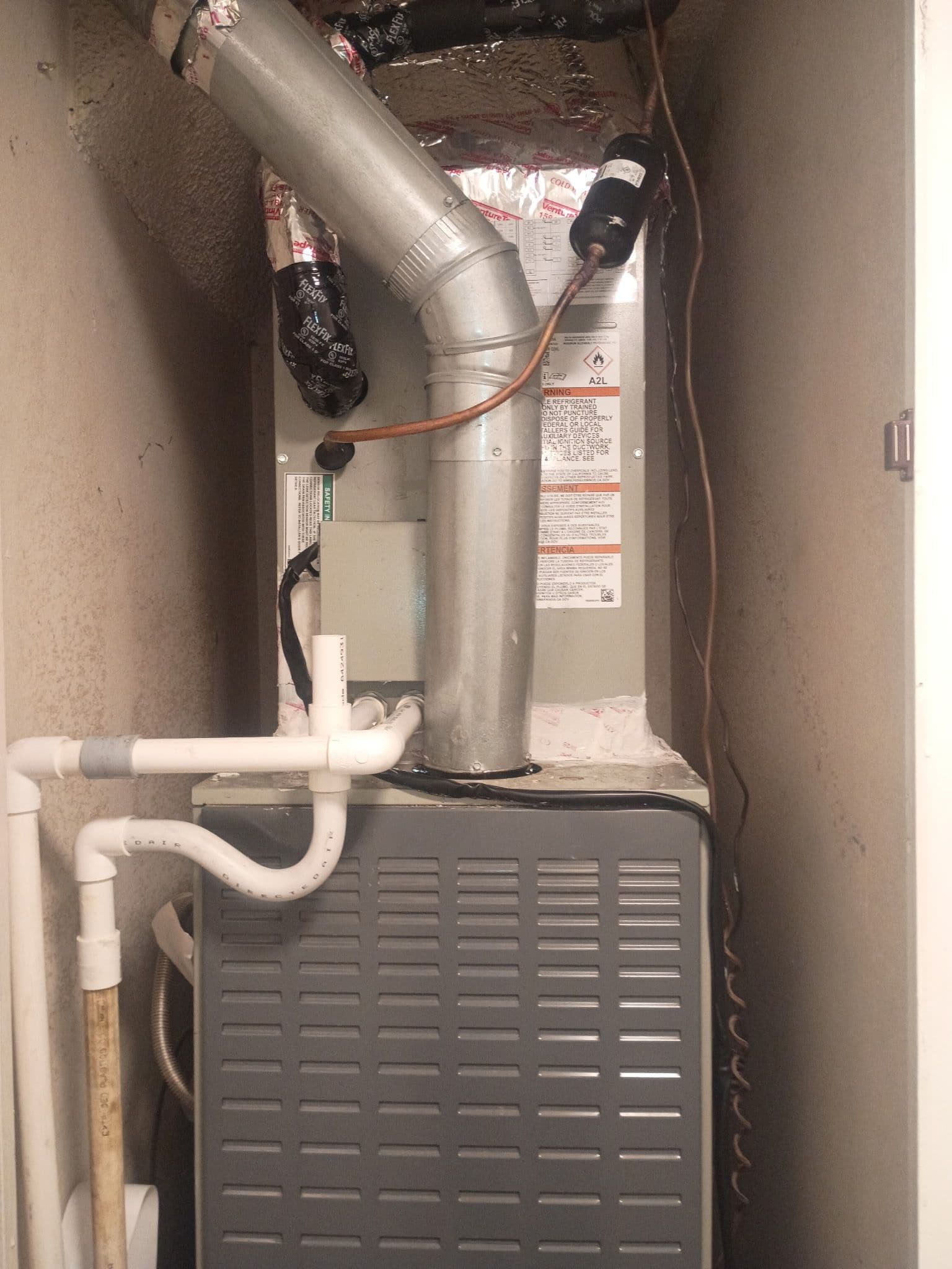Gallery photos for New Coil and Condenser Install Keeps Riverside Home Cool: Image #2
