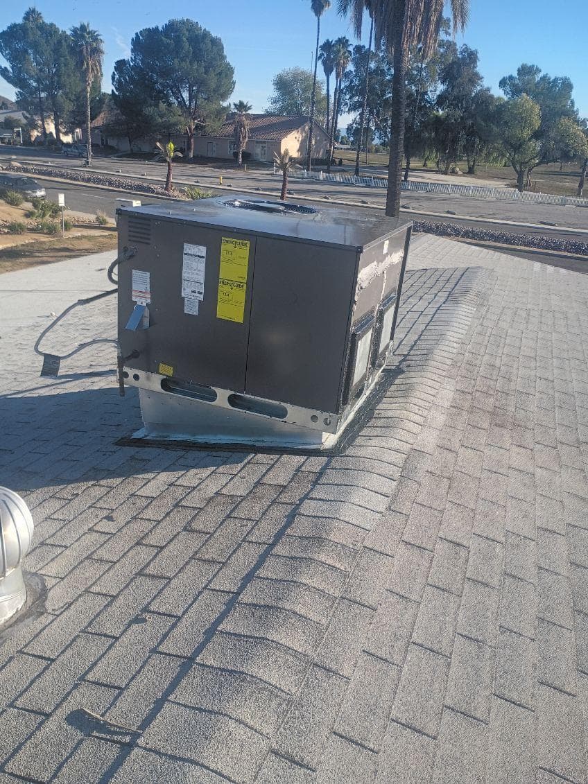 Project Rooftop AC Installation in Hemet Brings Cool Comfort image