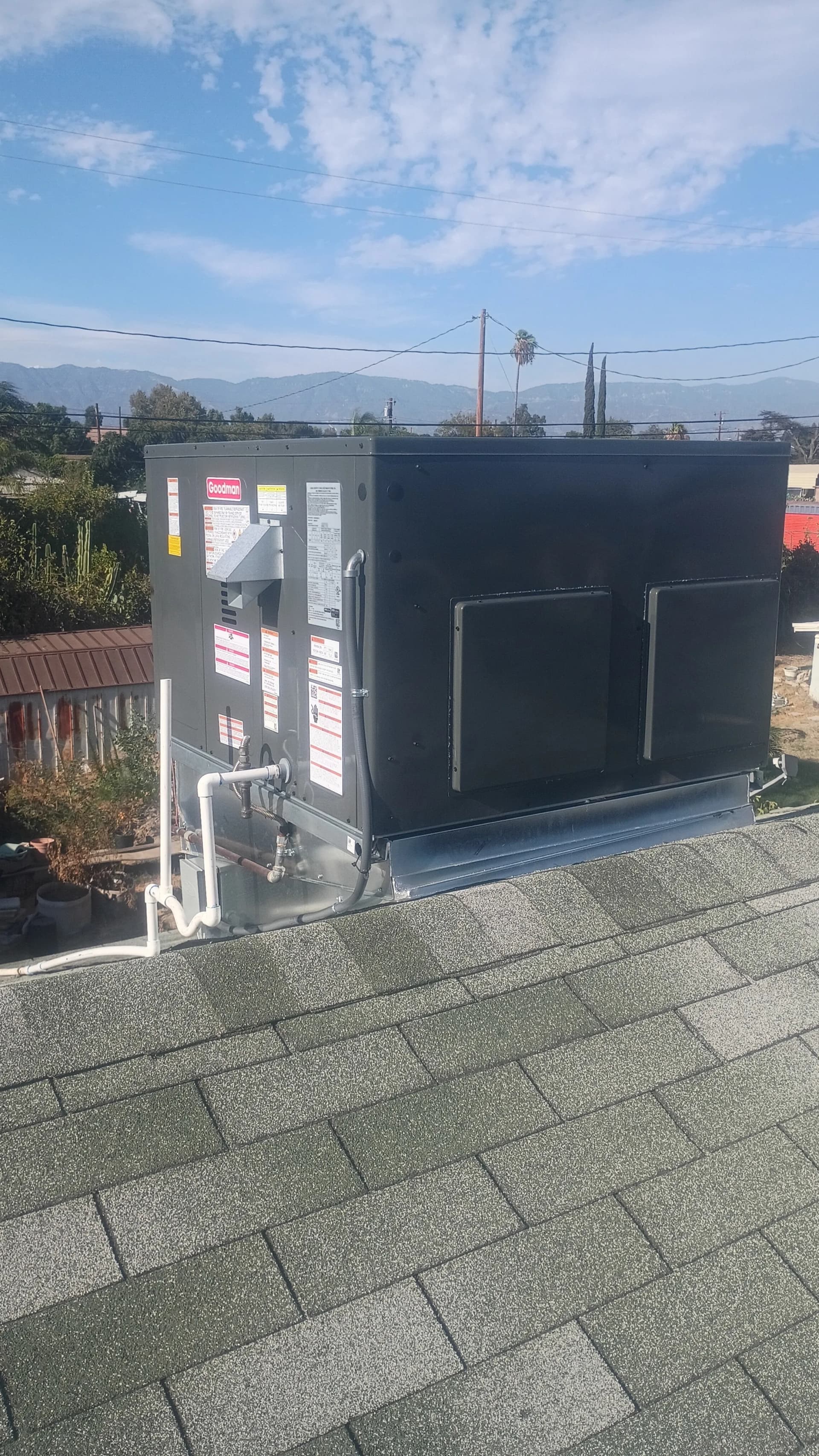 Gallery photos for Rooftop AC Replacement Done Right in Fontana: Image #2