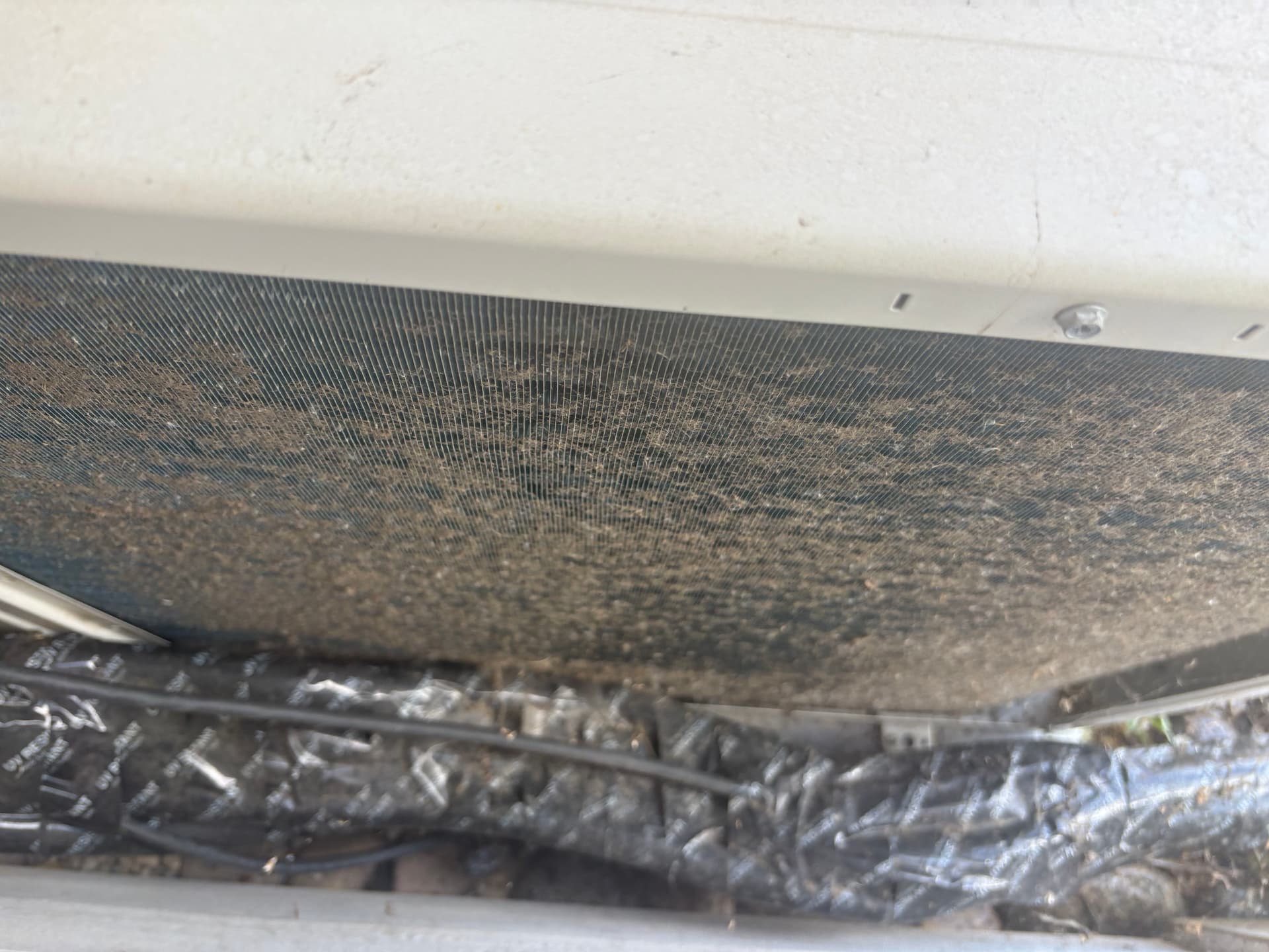 Gallery photos for Before and After Mini Split Coil Cleaning That Actually Matters: Image #1