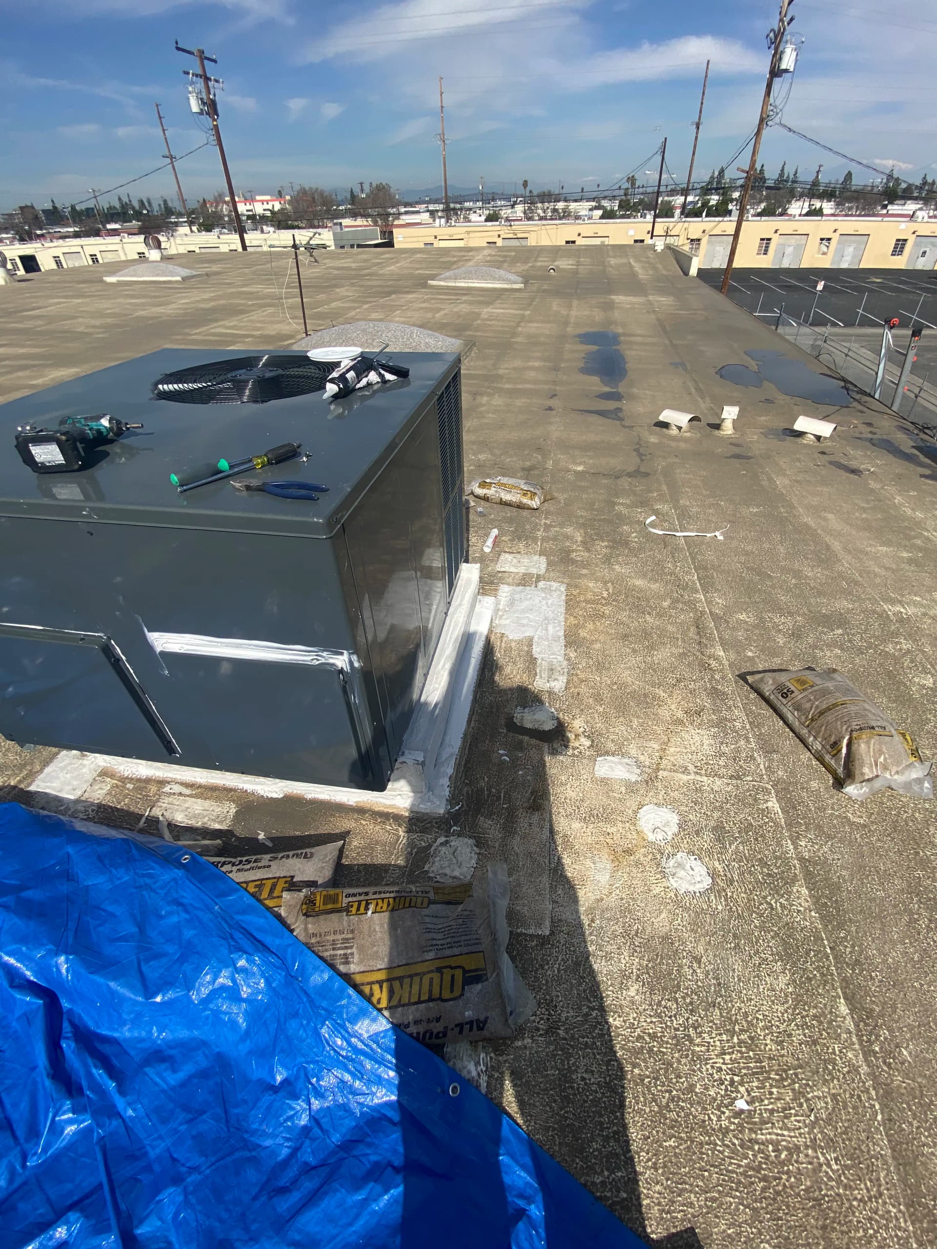 Gallery photos for Rooftop Package Unit Replacement for a Local Commercial Building: Image #1