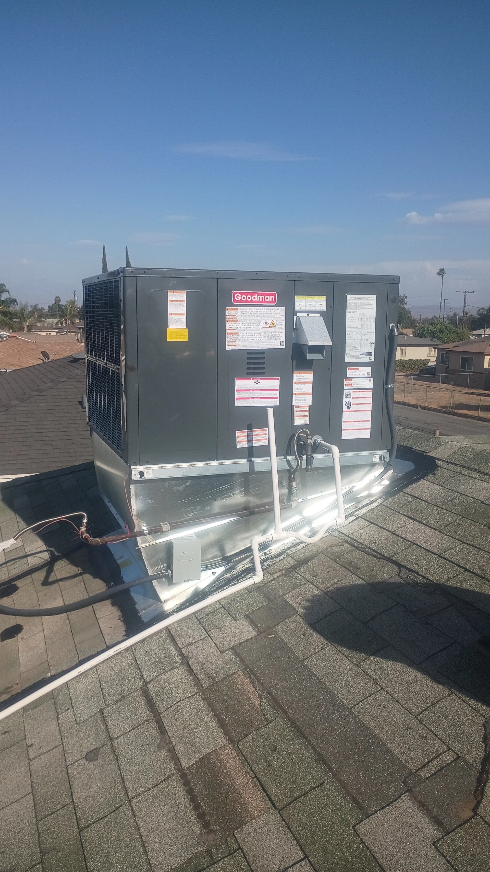 Gallery photos for Rooftop AC Replacement Done Right in Fontana: Image #3